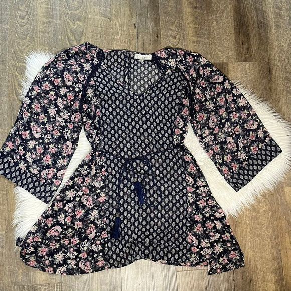 Jessica Simpson Tops - Jessica Simpson Maternity Sheer Blouse Size Large